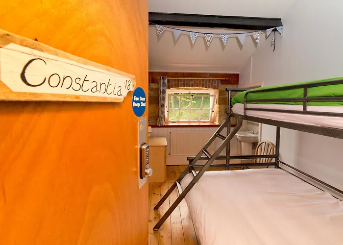 Yha Boggle Hole